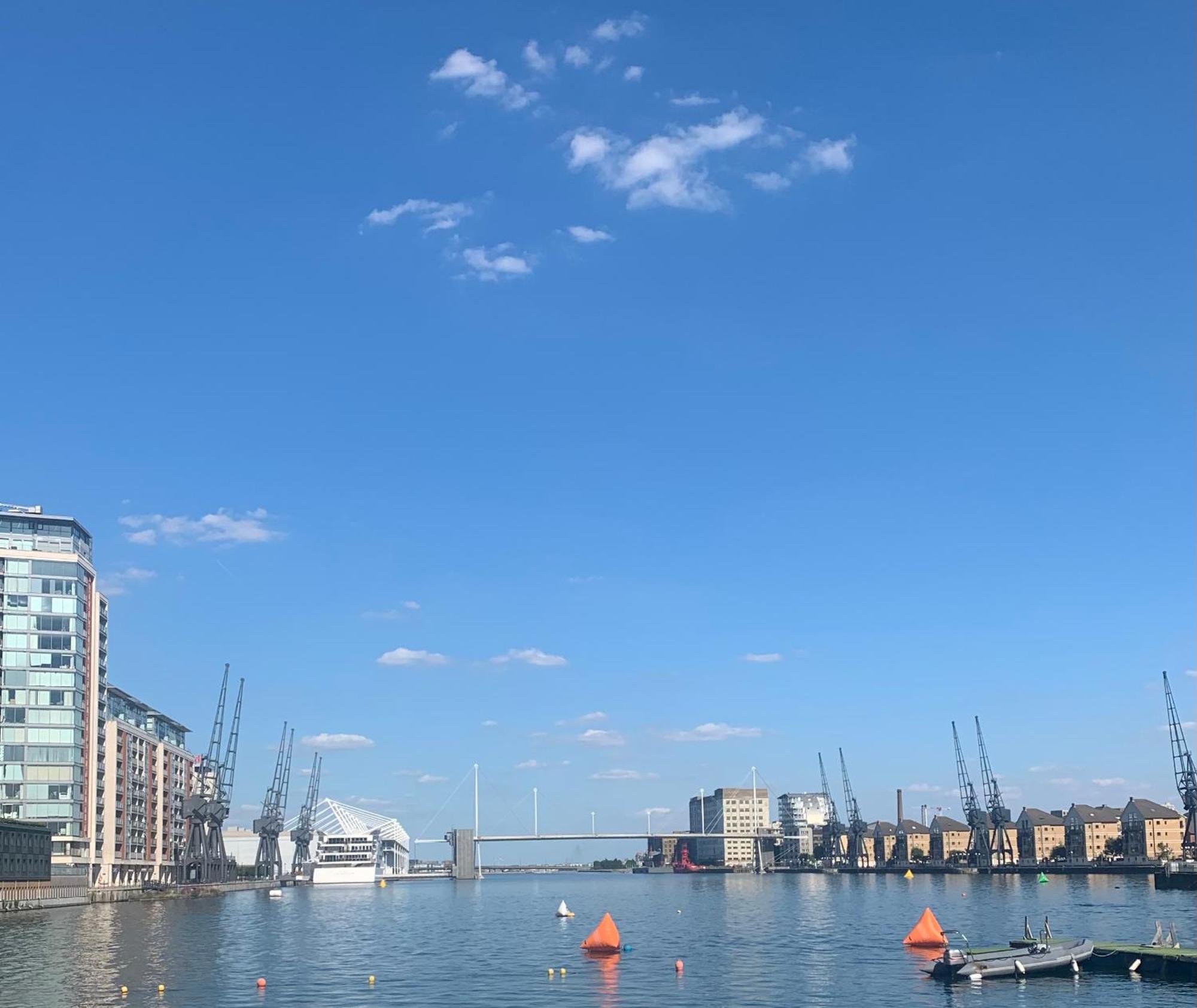 Excel, O2, Canary Wharf, London City Airport - Free Parking Esterno foto